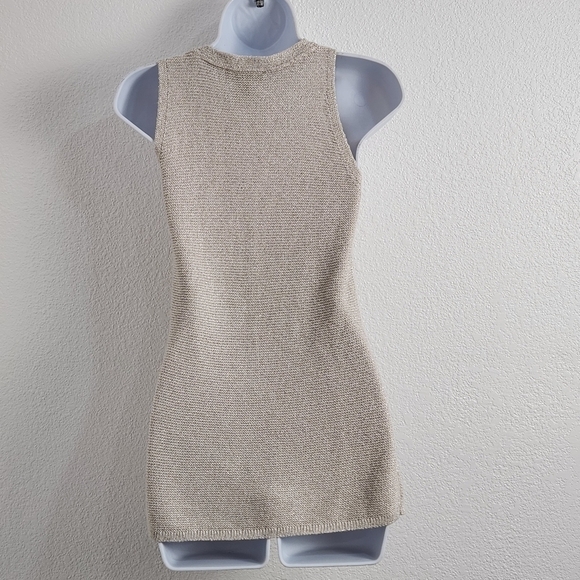 𝅺white House Black Market Beige and Gold Thick Strap Tank Top Size: XS - Picture 4 of 8